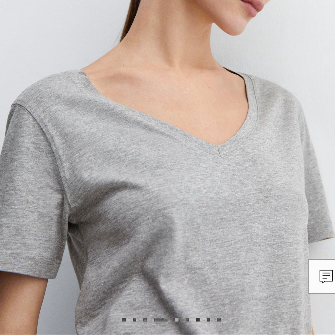 T-shirt col V en coton bio – MANGO Outlet (Neuf avec étiquette)