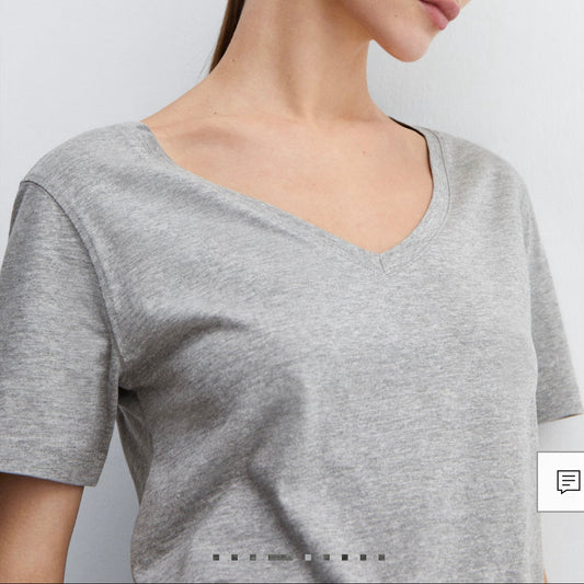 T-shirt col V en coton bio – MANGO Outlet (Neuf avec étiquette)